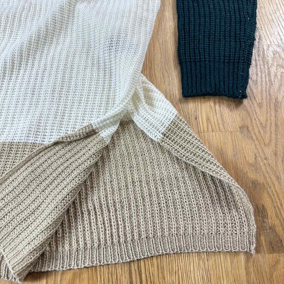 Evelyn Taylor Color-block Knit Oversized V-Neck Sweater (Fall Collection) - Picture 5 of 10